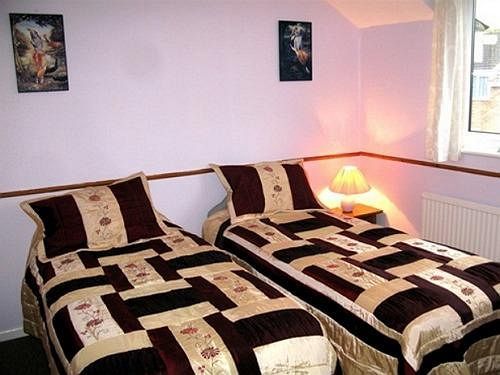 Bed and Breakfast Camelot Retreat - Tor View Гластонбери Экстерьер фото